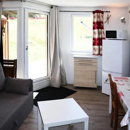Apartment Pic - Joli 4 Personnes Depart Skis Aux Pieds Mae-1204